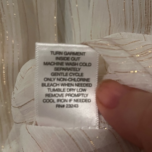 New York & Company white and gold sleeveless blouse M - Picture 8 of 9